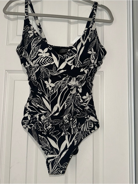 Catalina Other - Catalina Black and White Floral Leaf One-Piece Swimsuit